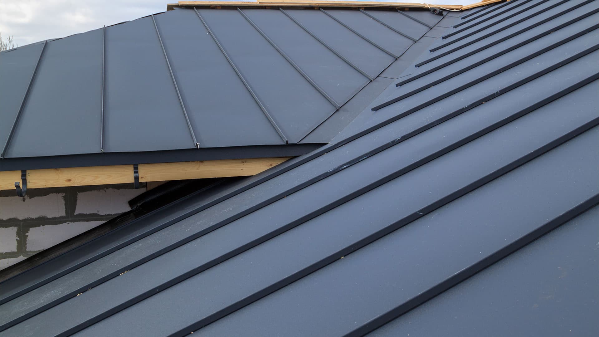 Roofing Articles Banner